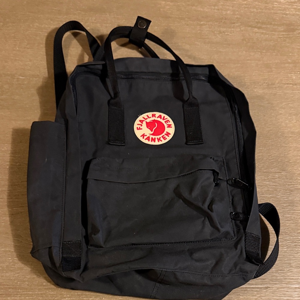 FJALLRAVEN KANKEN - Black Backpack